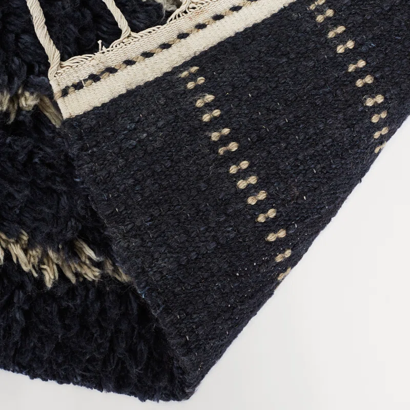 Essi Handmade Wool Navy/Beige Rug Rectangle 8' x 10'