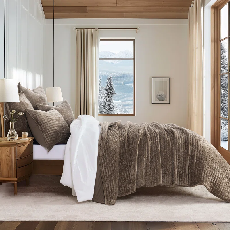 Luxe Velvet Channel Quilt Set King Quilt + 2 King Pillow Shams,Mocha Brown