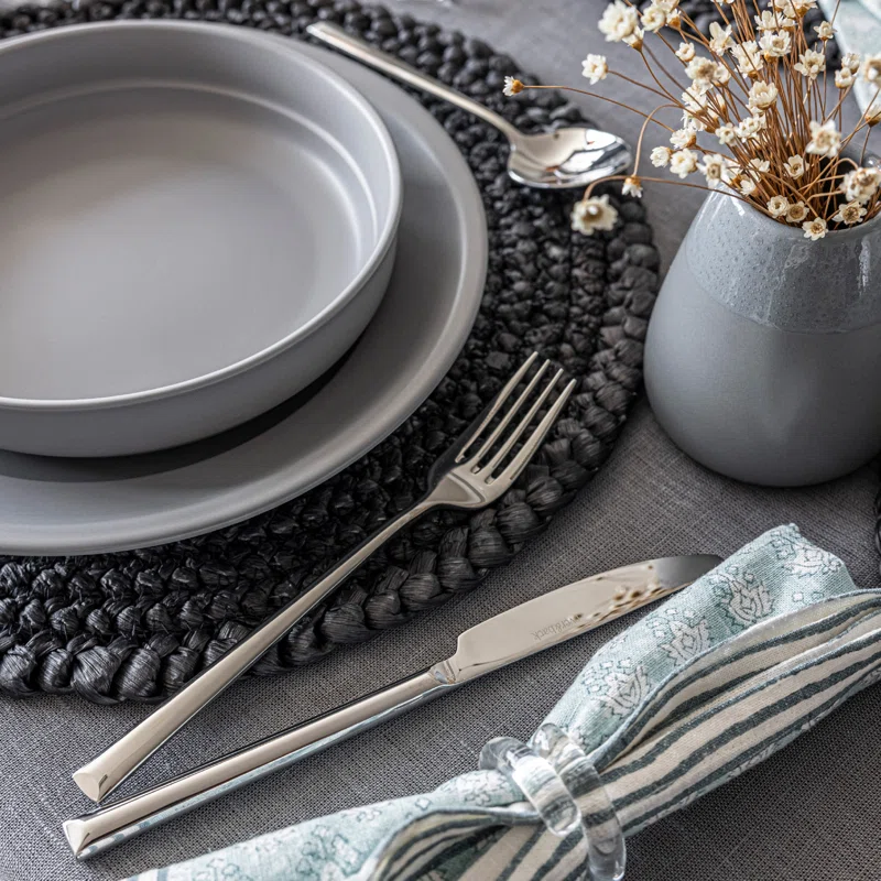 over&back Modern 18/8 Flatware Set - Service for 4 Silver