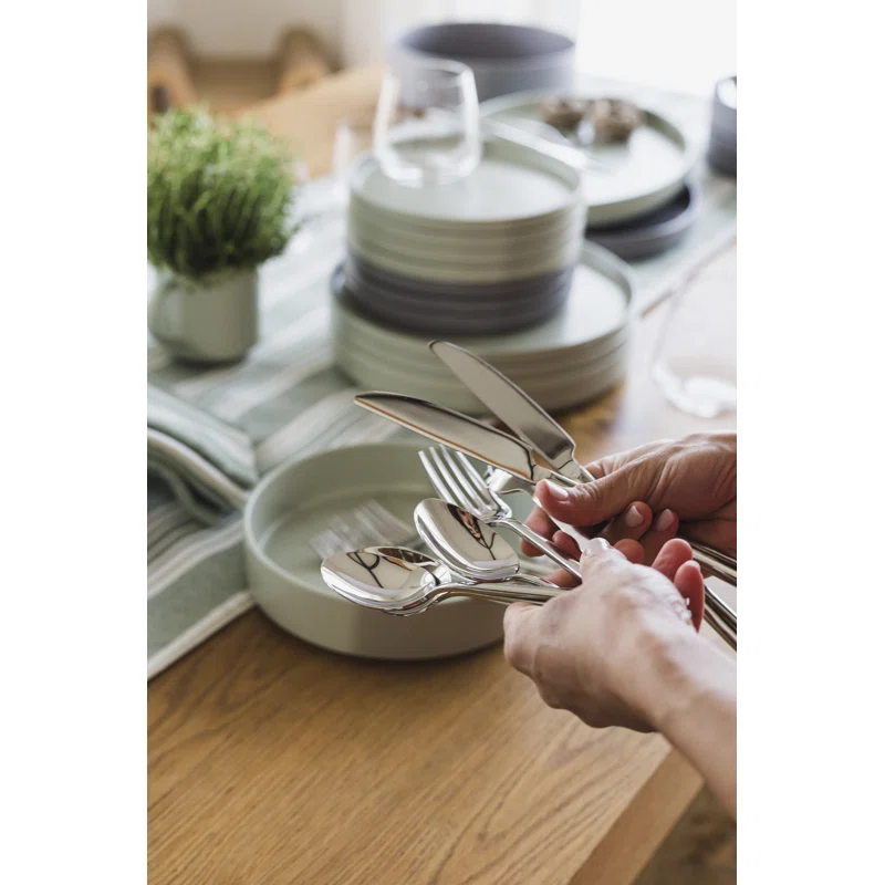 over&back Modern 18/8 Flatware Set - Service for 4 Silver