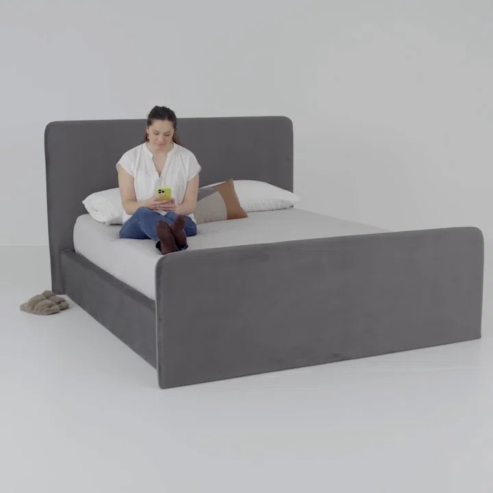 Nori Upholstered Bed California King